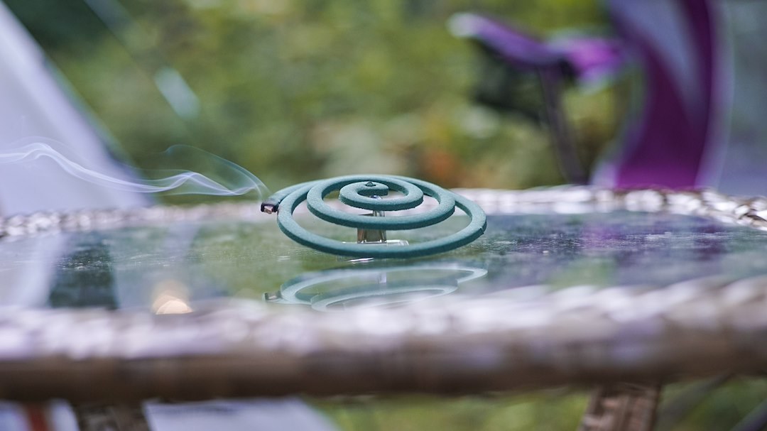 Pic Corp Mosquito Coil, Up to 5 to 7 Hours, Pyrethrins, With Three Stand, Outdoor Use – C-10-12