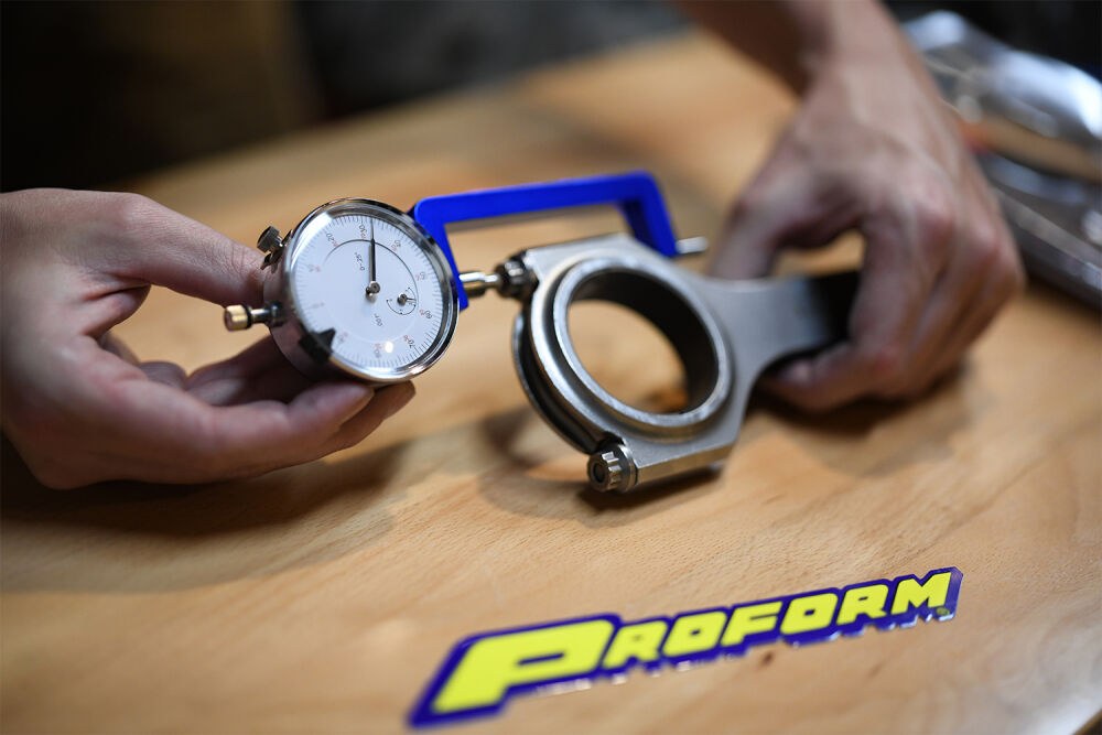 Proform Connecting Rod Bolt Stretch Gauge, 0.001 Dial Increments, Blue, Aluminum – 66788
