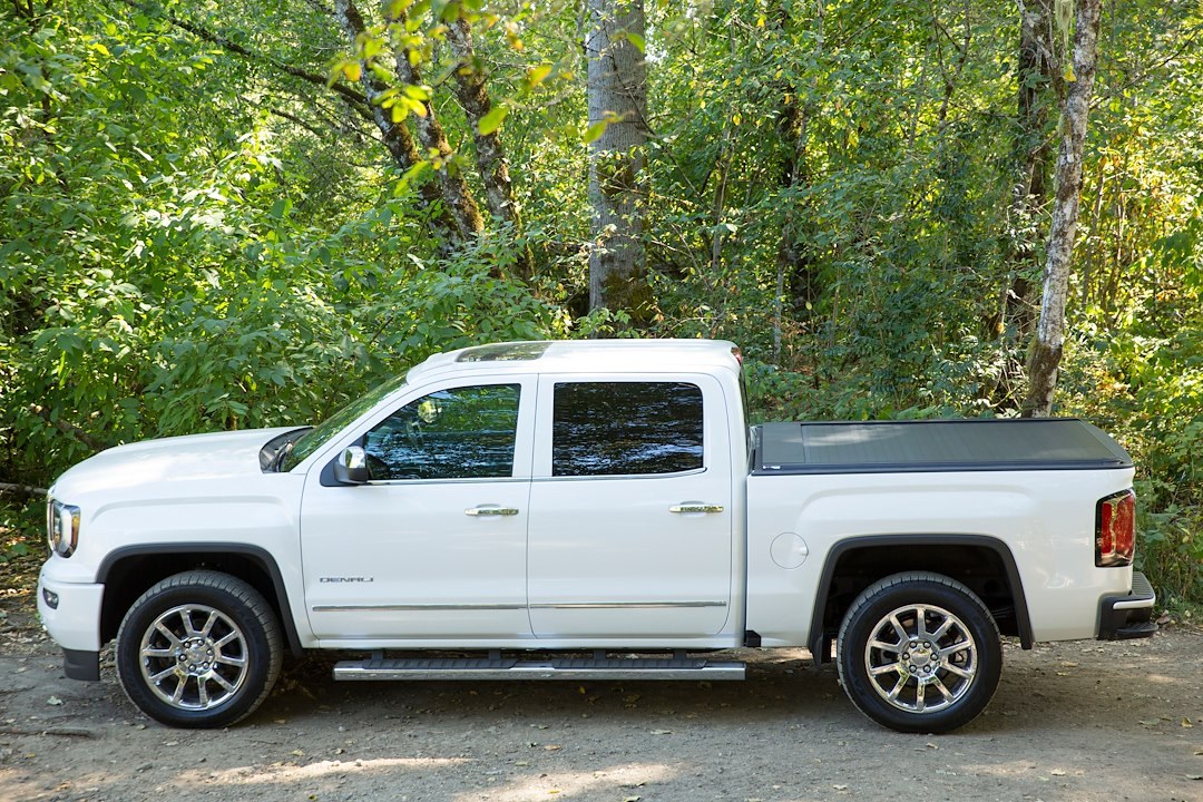 Pace Edwards Tonneau Cover, Ultragroove Electric ™, Power Retractable, Lockable Using Tailgate Handle Lock, Matte Black, Powder Coated – KECA03A25