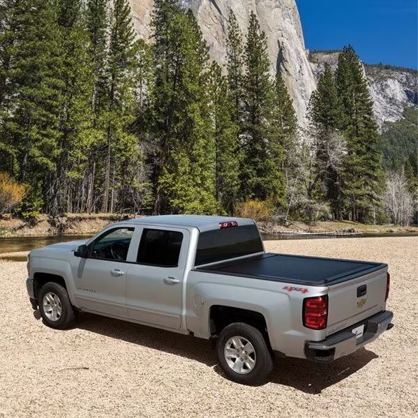 Pace Edwards Tonneau Cover, Jackrabbit ®, Manual Retractable, Lockable Using Tailgate Handle Lock, Black Matte, Armortek Coated Aluminum – M-JRFA18A44