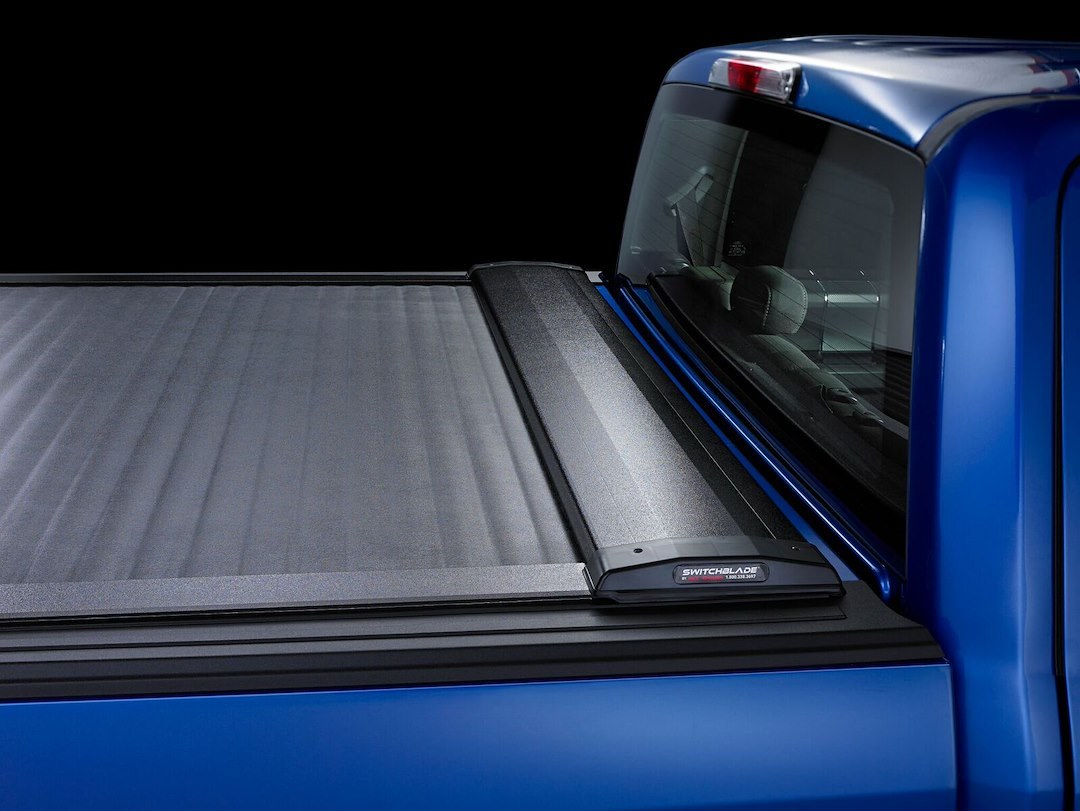 Pace Edwards Tonneau Cover, Switchblade Metal, Manual Retractable, Non-Lockable, Black, Aluminum – SMD7833