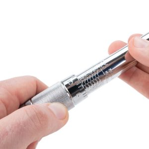Performance Tool Torque Wrench, Clicking Type, 1/4 Inch Drive, 20-200 Inch Pound Torque Range, Chrome Plated, Alloy Steel – M201