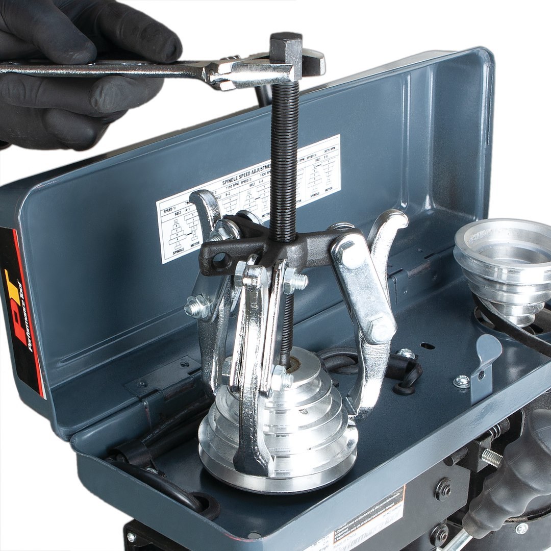 Performance Tool Gear Puller, 3 Inch Jaw Spread, Chrome Plated, Alloy Steel – W135P