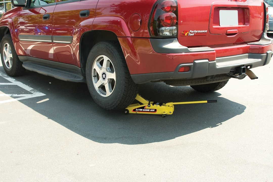 Performance Tool Jack, Floor Jack, Hydraulic, 5000 Pound Capacity, 5 to 15-1/2 Inch Lift Height, Yellow, Steel – W1640