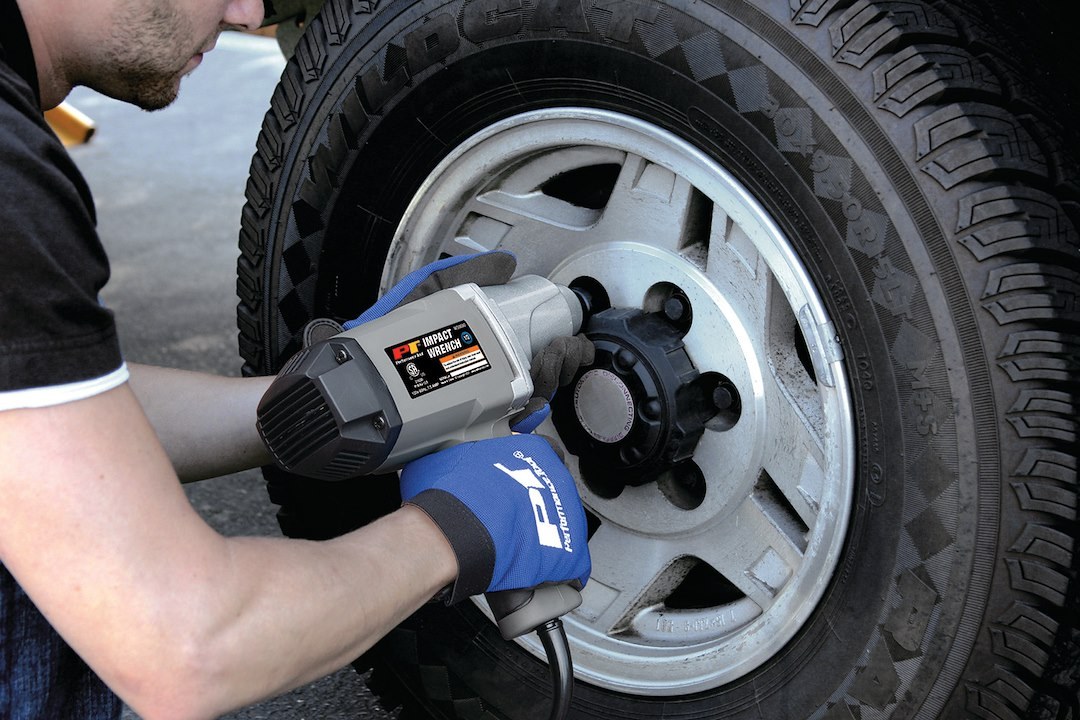 Performance Tool Impact Driver, Used for Loosening and Tightening Fasteners, 1/2 Inch Drive, Black Handle – W50080