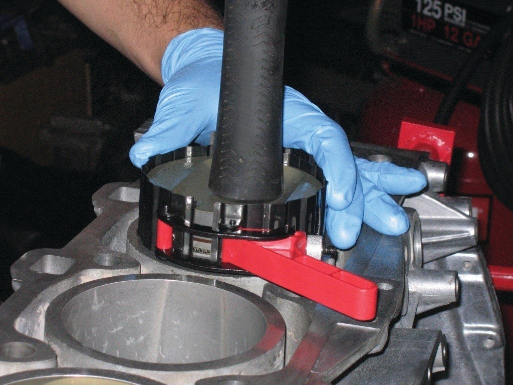 Performance Tool Piston Ring Compressor, Adjustable, 3 Inch to 5 Inch Pistons, Red/ Black – W80574