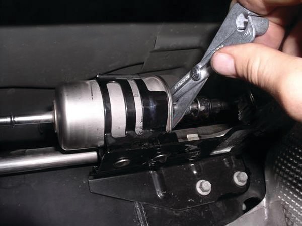 Performance Tool Fuel Line Disconnect Tool, Use to Separate Spring Coupling Fittings on Fuel Lines and Air Conditioning Lines, Scissor – W83113
