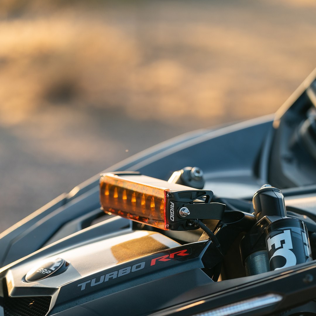 Rigid Industries Light Bar, Revolve, LED Bulb, 10 Inch Length, 7 Amber LED Bulbs, 47 Watt Bulb, 2.9 Amp Draw at 14 Volt, Broad Spot Beam – 41638