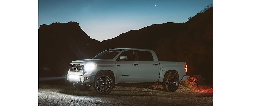 Rigid Industries Light Bar, Sr-Series Pro, LED, 30 Inch Length, Clear, 180 Watt/ 12.9 Amp Draw, High Beam, 14148 Raw Lumens – 930414