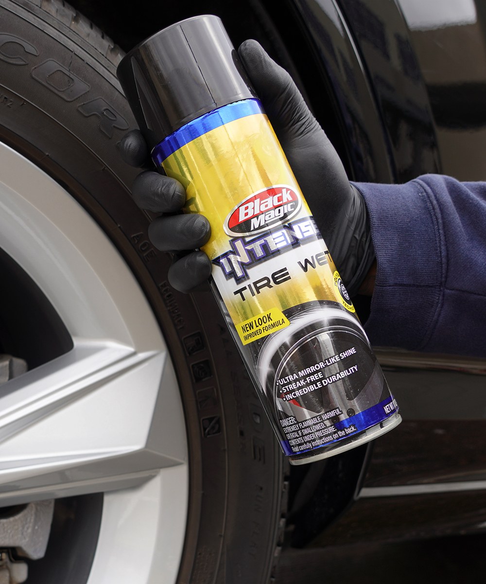 Rain X Tire Dressing, Black Magic ® Intense ™ Tire Wet®, Used to Leave Tires Looking Wet/ Black and Glossy, 17 Ounce Bottle – 120079