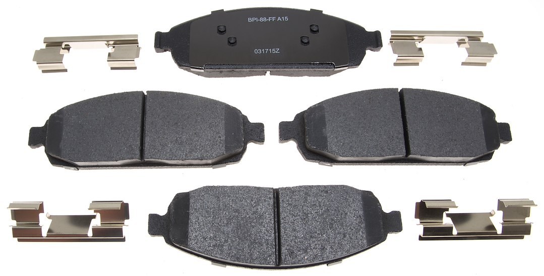 Raybestos R-Line Brake Pad, Ceramic, Includes Mounting Hardware – MGD1080CH