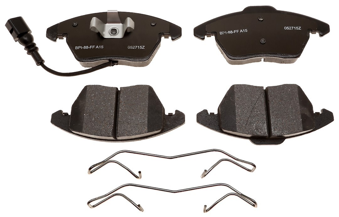 Raybestos R-Line Brake Pad, Ceramic, Includes Mounting Hardware – MGD1107CH