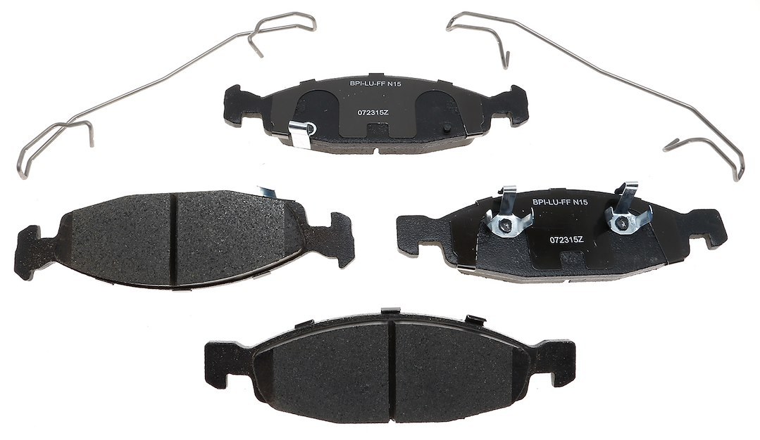 Raybestos R-Line Brake Pad, Ceramic, Includes Mounting Hardware – MGD790CH