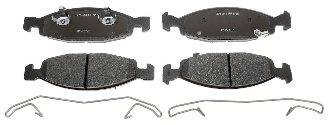 Raybestos R-Line Brake Pad, Metallic, Includes Mounting Hardware – MGD790MH