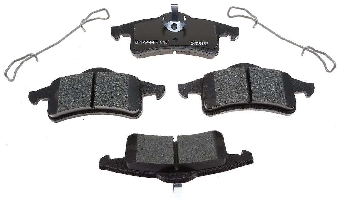 Raybestos R-Line Brake Pad, Metallic, Includes Mounting Hardware – MGD791MH