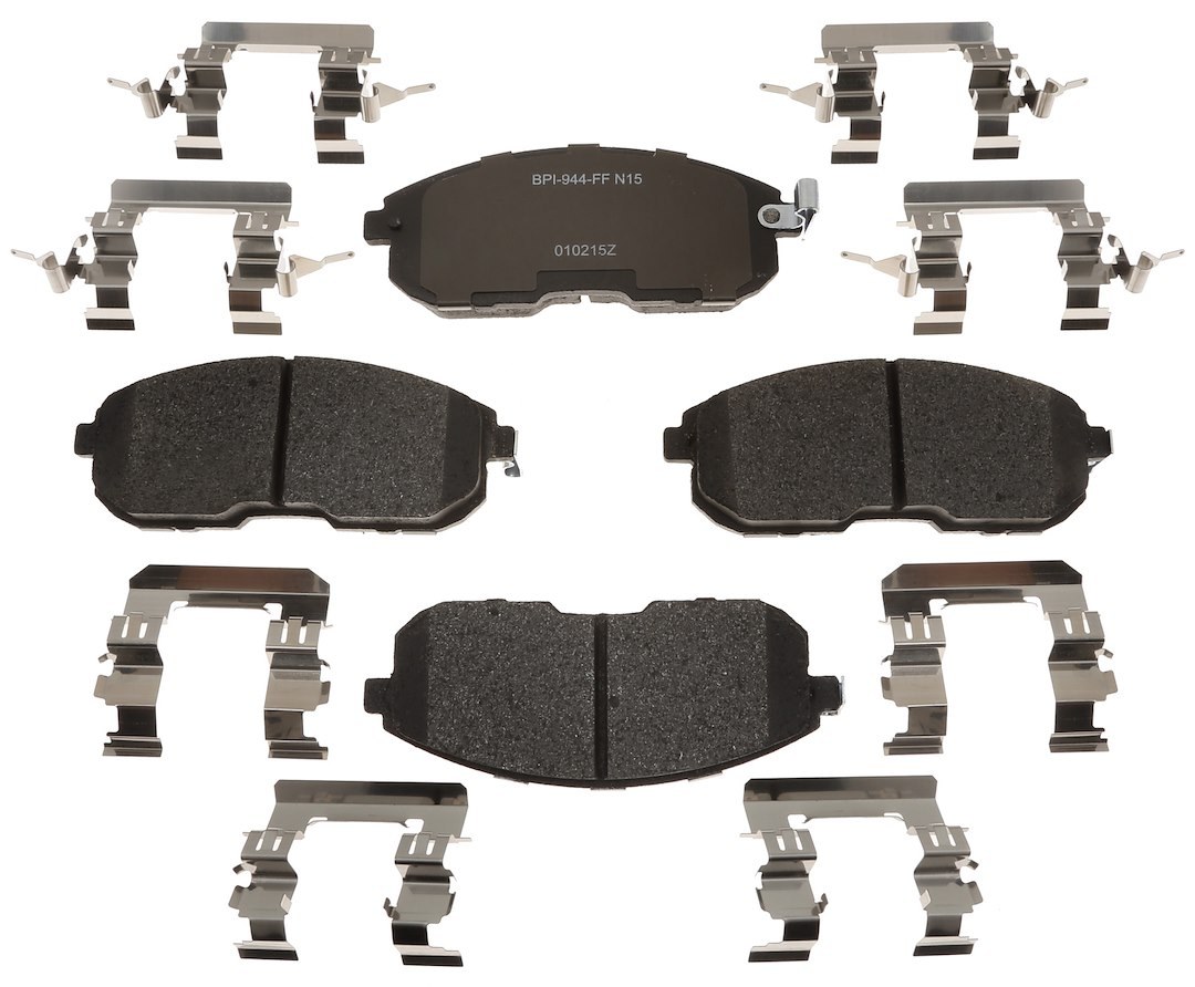 Raybestos R-Line Brake Pad, Metallic, Includes Mounting Hardware – MGD815MH