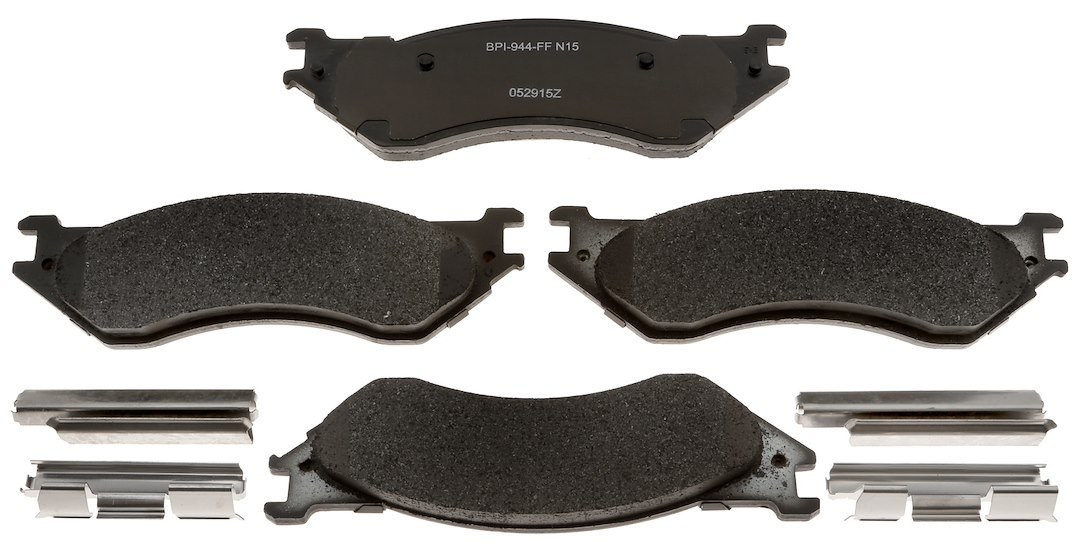Raybestos R-Line Brake Pad, Metallic, Includes Mounting Hardware – MGD842MH