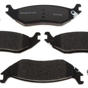 Raybestos R-Line Brake Pad, Metallic, Includes Mounting Hardware – MGD898MH