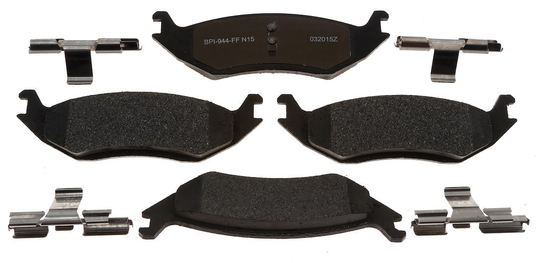 Raybestos R-Line Brake Pad, Metallic, Includes Mounting Hardware – MGD967MH