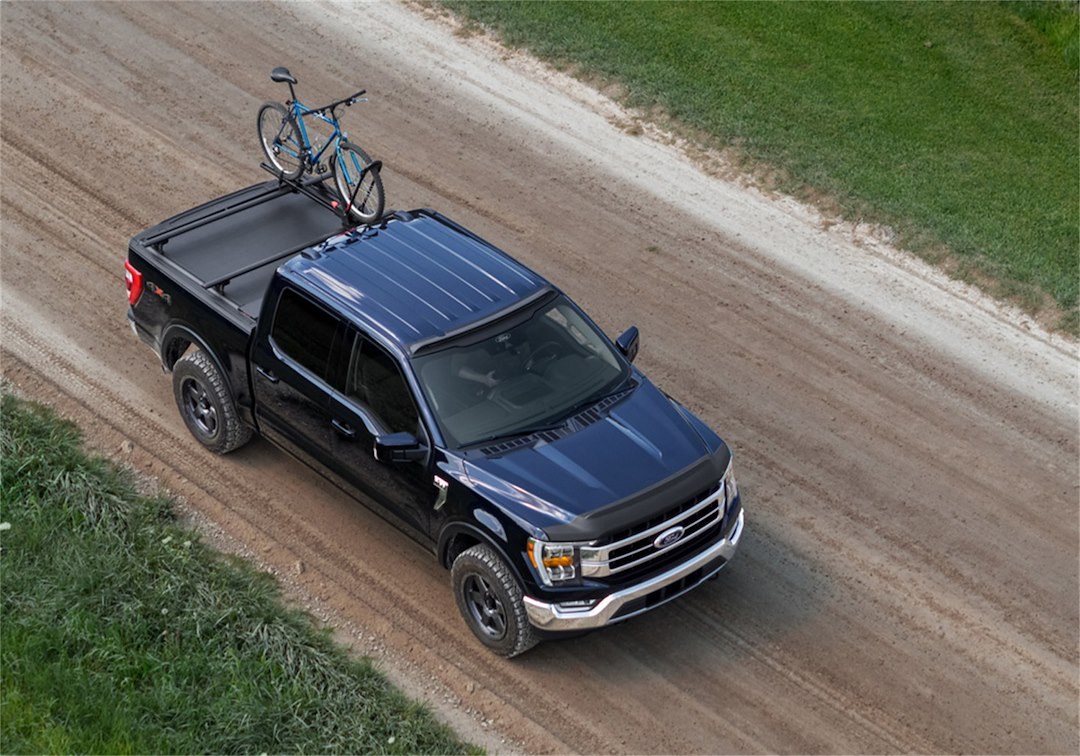 Roll N Lock Tonneau Cover, M-Series Xt™, Manual Retractable, Low Profile, Black, Vinyl Over Aluminum, Key Lock, With T-Slot Rails – 225M-XT
