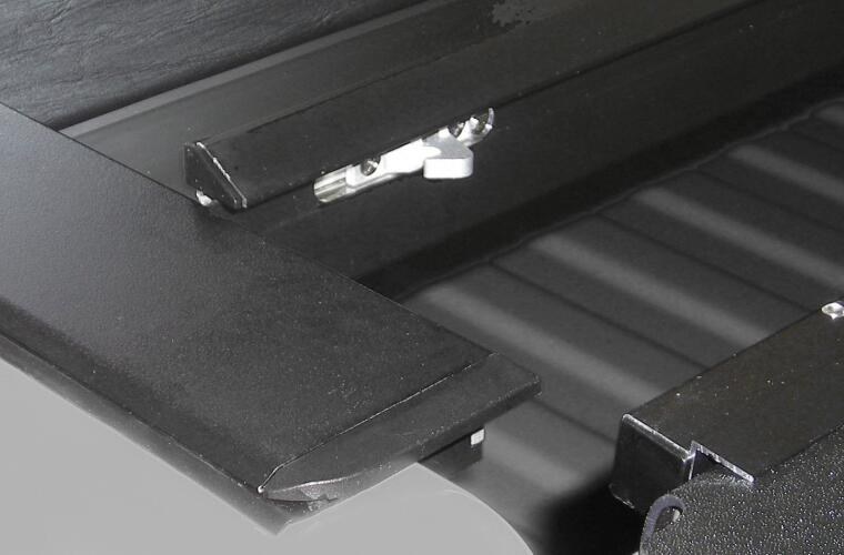 Roll N Lock Tonneau Cover, M-Series™, Manual Retractable, Lockable, Black, Vinyl – LG222M
