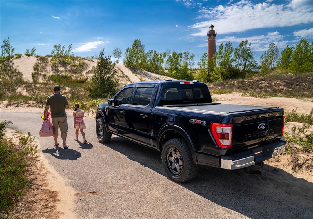 Roll N Lock Tonneau Cover, M-Series, Manual Retractable, Low Profile, Black, Vinyl Over Aluminum, Lockable Using Tailgate Handle Lock – LG576M