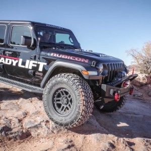 ReadyLIFT Lift Kit Suspension, Sst® Series, 2-1/2 Inch Front Lift, 2 Inch Rear Lift – 69-6825