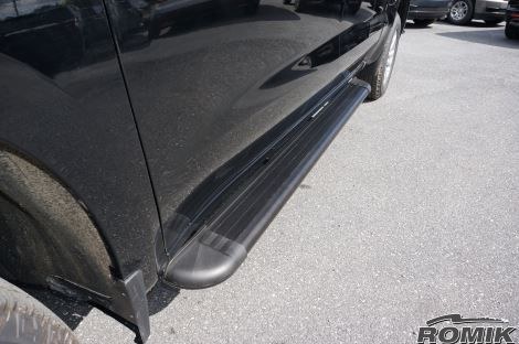 Romik USA Running Board, RB2-T Series, Anodized Black, Aluminum, With Black End Caps, Unlighted, Rocker Panel Mount, 450 Pound Capacity – 20043419