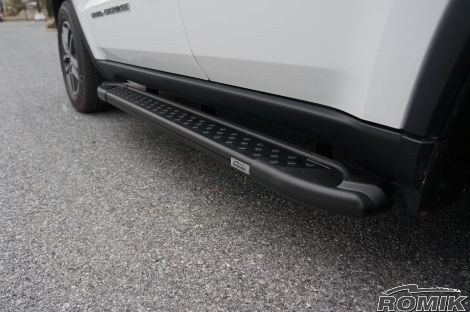 Romik USA Running Board, Ral Series, Black Powder Coated, Aluminum, With Black Powder Coated End Caps, Unlighted, 400 Pound Capacity – 61309419