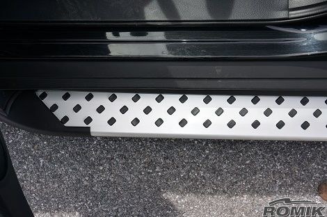 Romik USA Running Board, Ral Series, Silver, Aluminum, With Black End Caps, Unlighted, 400 Pound Capacity – 61816418