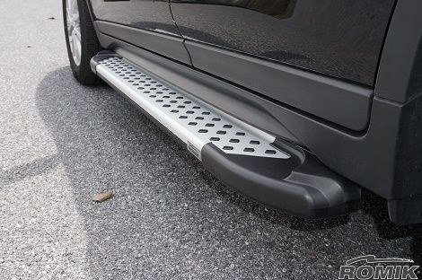 Romik USA Running Board, Ral Series, Silver, Aluminum, With Black End Caps, Unlighted, 400 Pound Capacity – 61816418