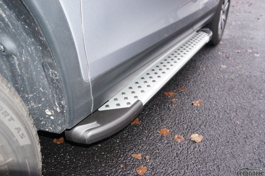Romik USA Running Board, Ral Series, Silver, Aluminum, With Black End Caps, Unlighted, 400 Pound Capacity – 62108418