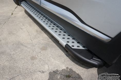 Romik USA Running Board, Ral Series, Silver, Aluminum, With Black End Caps, Unlighted, 400 Pound Capacity – 62215418