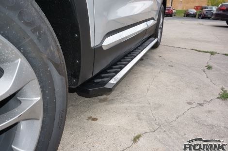 Romik USA Running Board, Ral Series, Polished, Aluminum, Unlighted, 400 Pound Capacity, With Mounting Bracket/ Hardware – 62220418