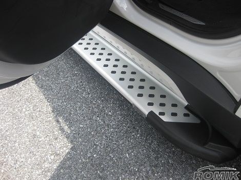 Romik USA Running Board, Ral Series, Silver, Aluminum, With Black End Caps, Unlighted, 400 Pound Capacity – 62804418