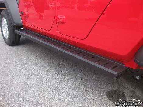 Romik USA Running Board, Rof Series, Anodized, Black, Aluminum, Unlighted, 500 Pound Capacity – 81316419