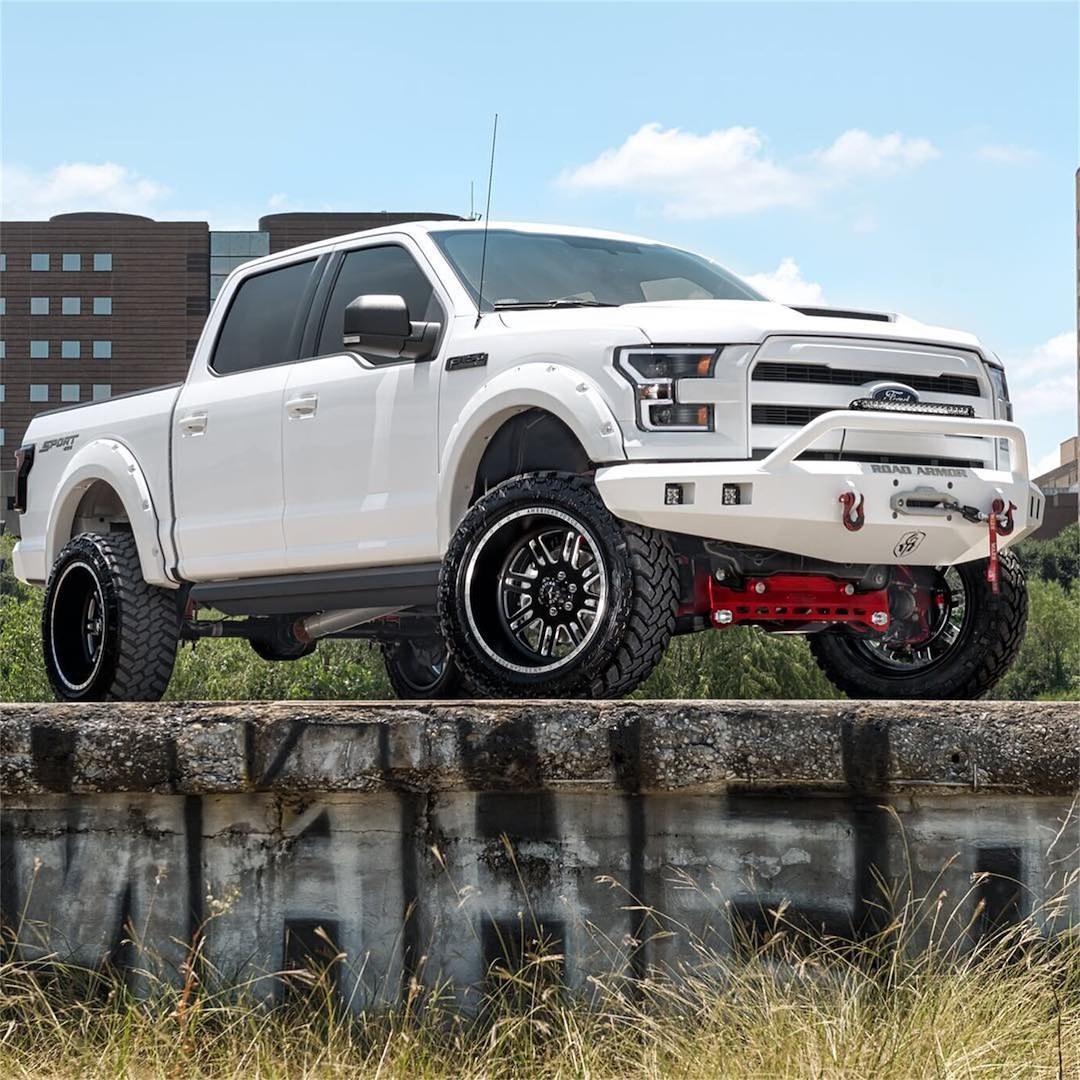 Road Armor Bumper, Stealth Pre-Runner, One Piece Design, Mounting Hardware Included, With Pre-Runner Guard, With Winch Mount – 615R4B