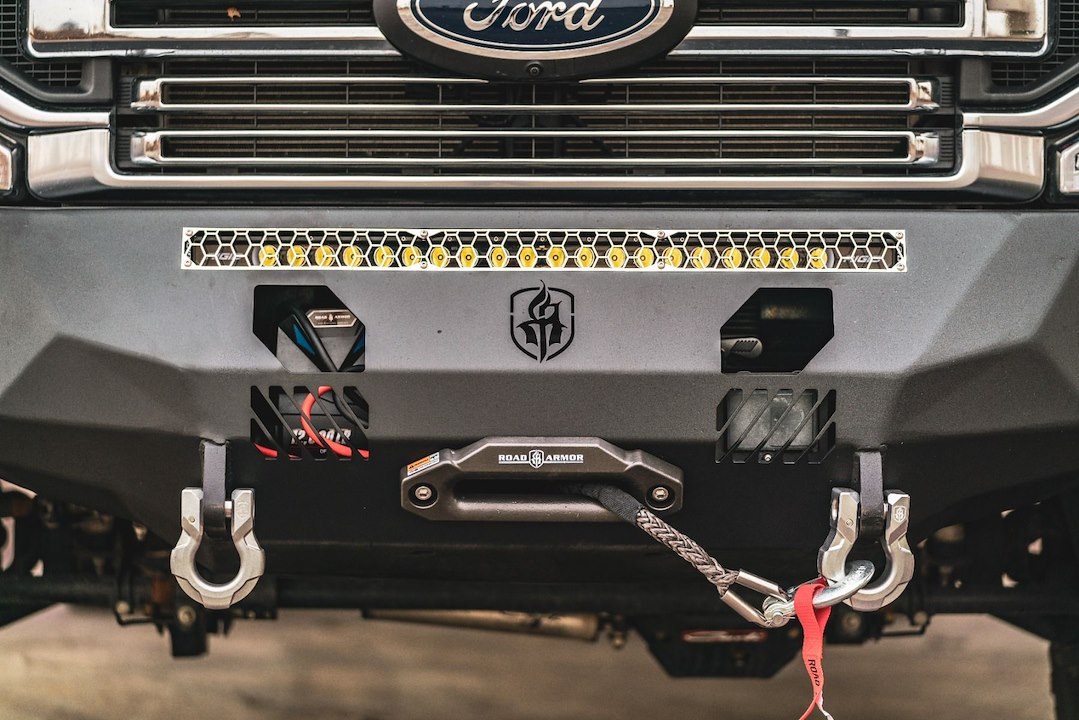 Road Armor Bumper, Evolution Series, One Piece Design, Mounting Hardware Included, Without Grille Guard, With Winch Mount – 6172EF0B