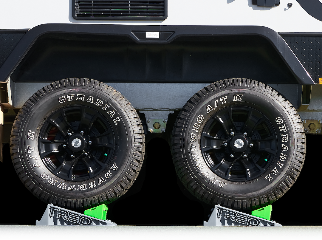 Rhino-Rack Trailer Leveling Kit, With 2 Leveling Ramps/ 2 Leveling Ramp Chock and 4 Anti-Sink Plates – TGTLVLPK