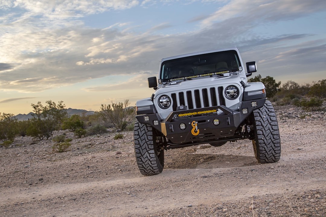 Raptor Series Bumper, Magnum Rt, One Piece Design, Mounting Hardware Included, With Skid Plate, With Rt Light Bar Mount/ Push Bar – FBM36JPN-RT