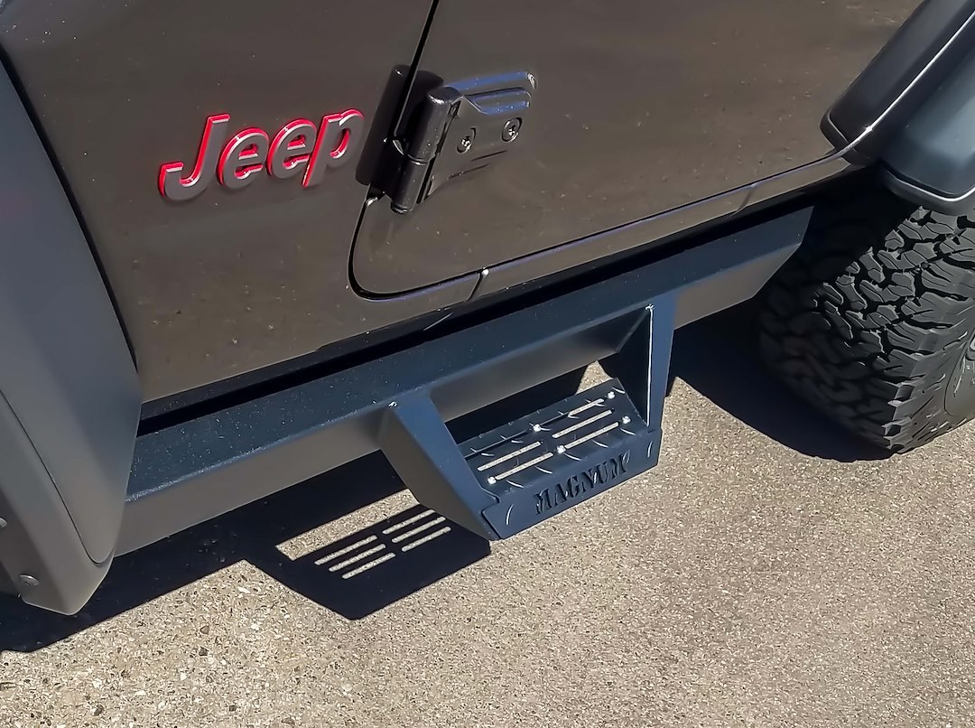 Raptor Series Nerf Bar, Magnum Rt, With Drop Down Steps, Powder Coat, Textured Black, Steel, Rocker Panel Mount – RTS47JP