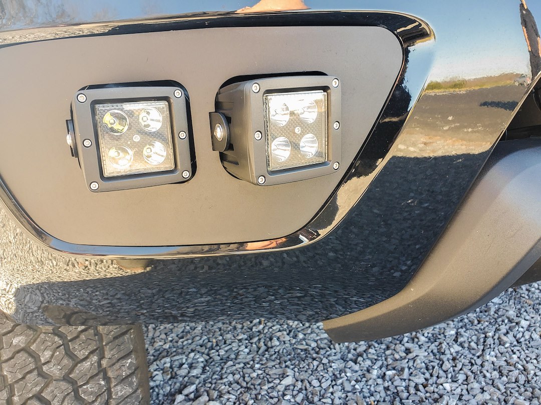 Race Sport Lighting Driving/ Fog Light, Blacked Out ®, LED, White Cree LED, 3 Inch X 3 Inch Square, 32 Watt, 12 to 24 Volt DC, 2600 Lumens – RSBO3X3