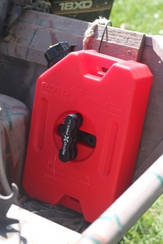 Rotopax Liquid Storage Container, Red, 1 Gallon, Bolt-On/ Free Standing, Formulated Plastic, Epa and Carb Compliant, Designed to Hold Gas – RX-1G