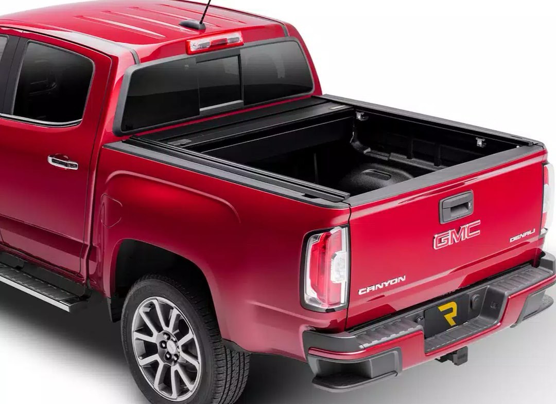Retrax Tonneau Cover, Retraxpro Mx, Manual Retractable, Low Profile, Powder Coated Matte Black, Aluminum, Key Lock – 80337RTX