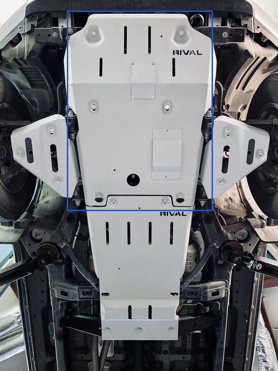 Rival Skid Plate, Radiator and Engine, Powder Coated, White, Aluminum, With Mounting Kit – 2333.9540.1.6