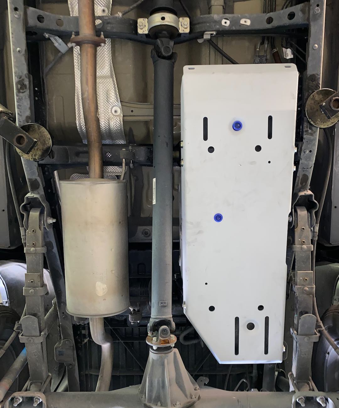 Rival Skid Plate, Gas Tank, Powder Coated, White, Aluminum, With Mounting Kit – 2333.9545.1.6