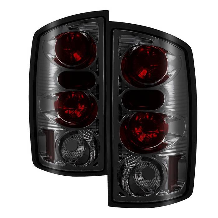 Spyder Auto Tail Light Assembly, Uses OE Bulbs, Euro Smoke Lens, Chrome Plated Housing, Set of 2 – 5002600