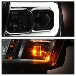 Spyder Auto Headlight Assembly, Version 2, Halogen Bulb, Projector Beam with Light Bar Daytime Running Light, High H1/ Low H7 Clear Bulb – 5082572