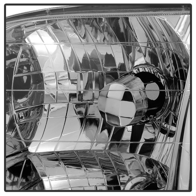 Spyder Auto Headlight Assembly, Bulb Not Included, Standard Beam, Clear Lens, Chrome Plated Housing, Set of 2, With Corner Lights – 9033315
