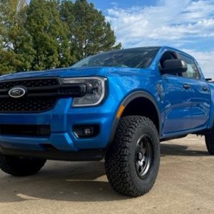 Superlift Leveling Kit Suspension, 2-1/2 Inch Lift, Strut Assembly Spacer – 40032